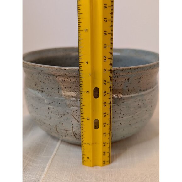 Handcrafted Studio Pottery Speckled Blue Gray Bowl 6 3/4" Diameter Signed JW - Picture 5 of 10